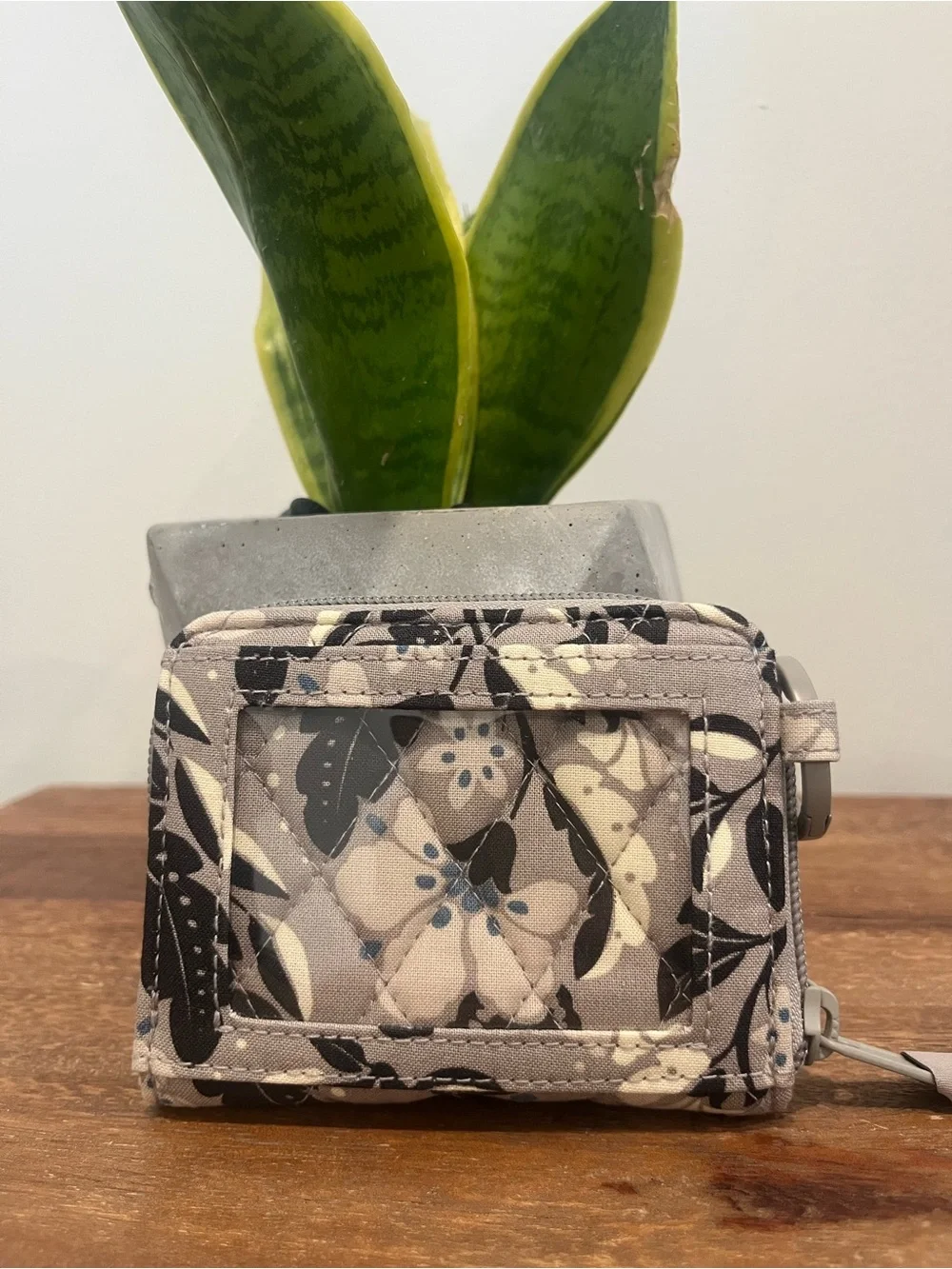 Vera Bradley Gray Floral Quilted Zip Card Wallet with Keyring